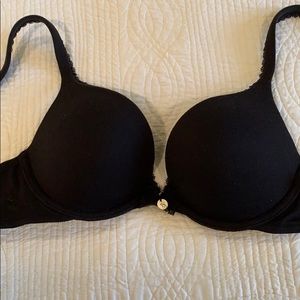VICTORIA’S SECRET BODY BY VICTORIA PUSH-UP BRA